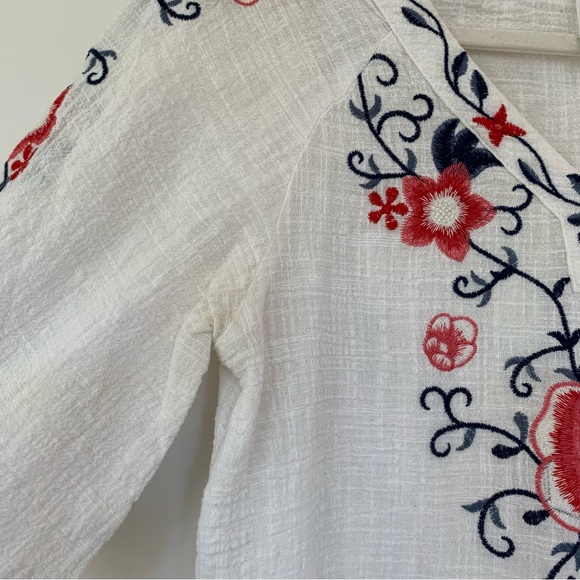 Floral Top - Picture 8 of 8